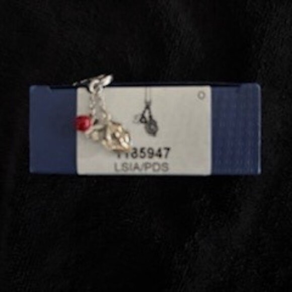 Swarovski XOXO Lip Charm - Picture 3 of 5